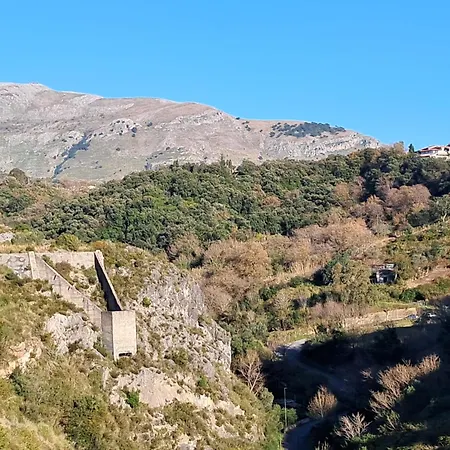 Sulla Roccia