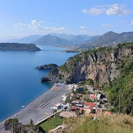 Sulla Roccia