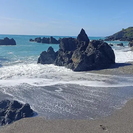 Sulla Roccia